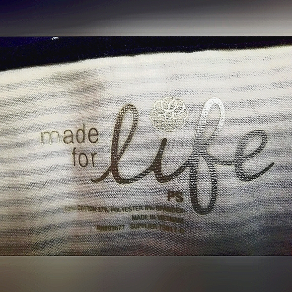 Zippered Hoodie - Picture 3 of 3